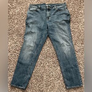 Old Navy Classic Boyfriend Blue Denim Jeans
EUC